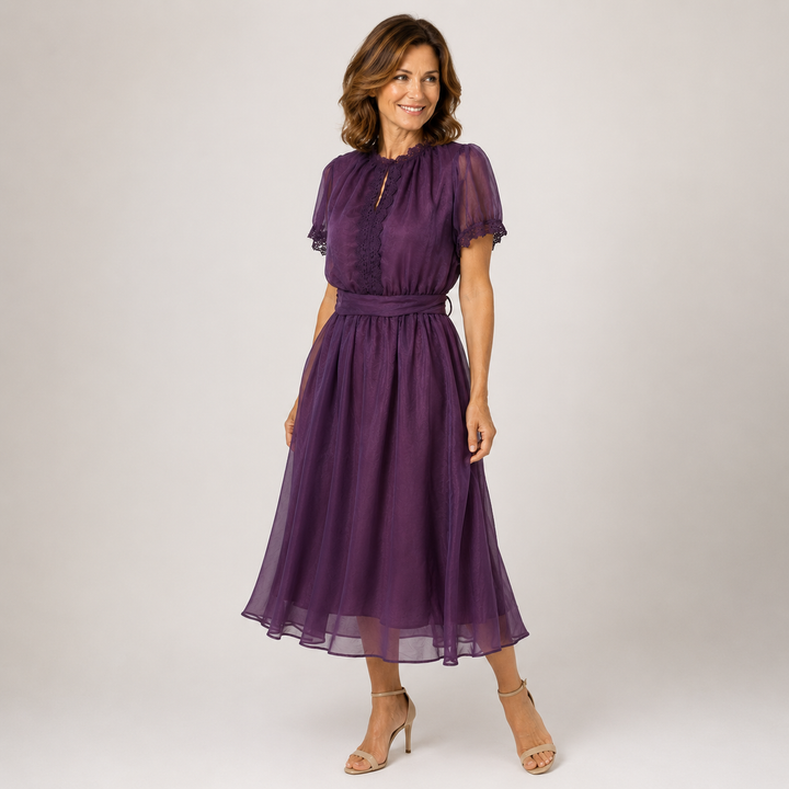Flavia, Vestido Maxi con Escote de Gota y Borde de Encaje en Gasa de Zelira