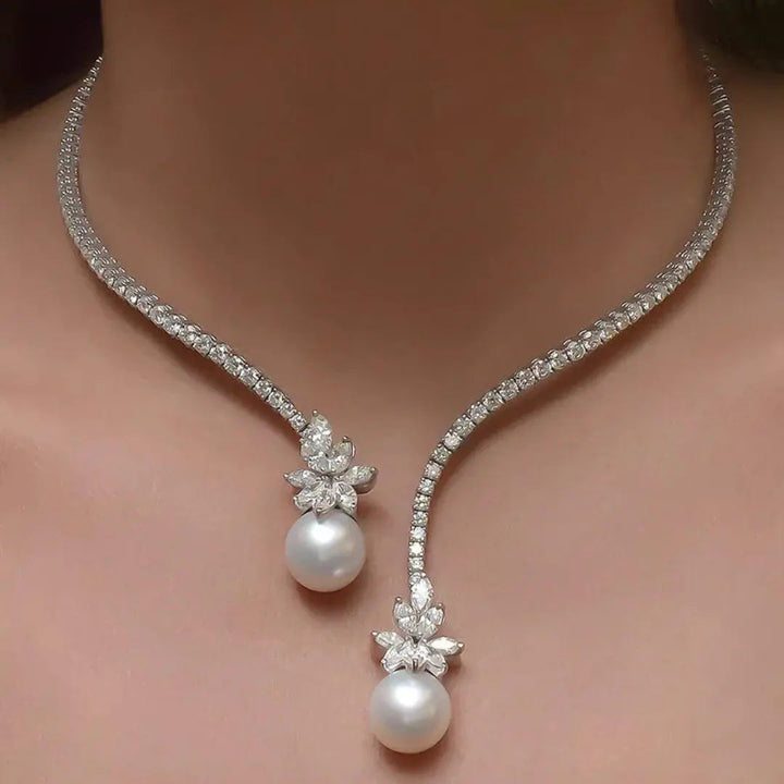 Collar de perlas elegante y brillante en plata - Zelira
