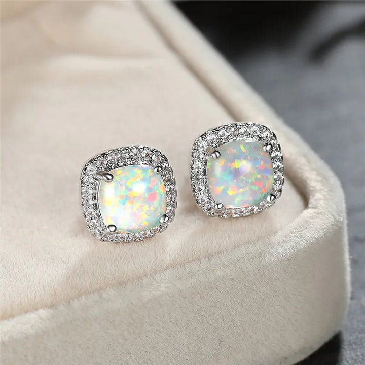 Pendientes elegantes de plata con ópalos blancos redondos - Zelira
