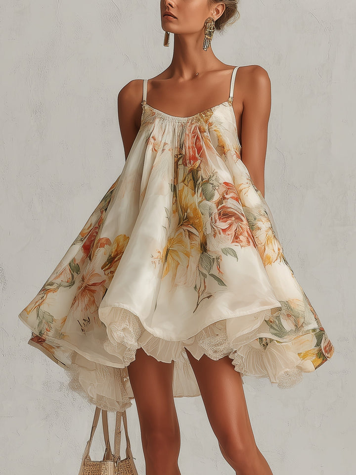 Liliana, Vestido corto de organza floral de Zelira