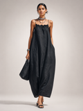 Elfriede | Vestido maxi sencillo con escote fruncido y tirantes finos