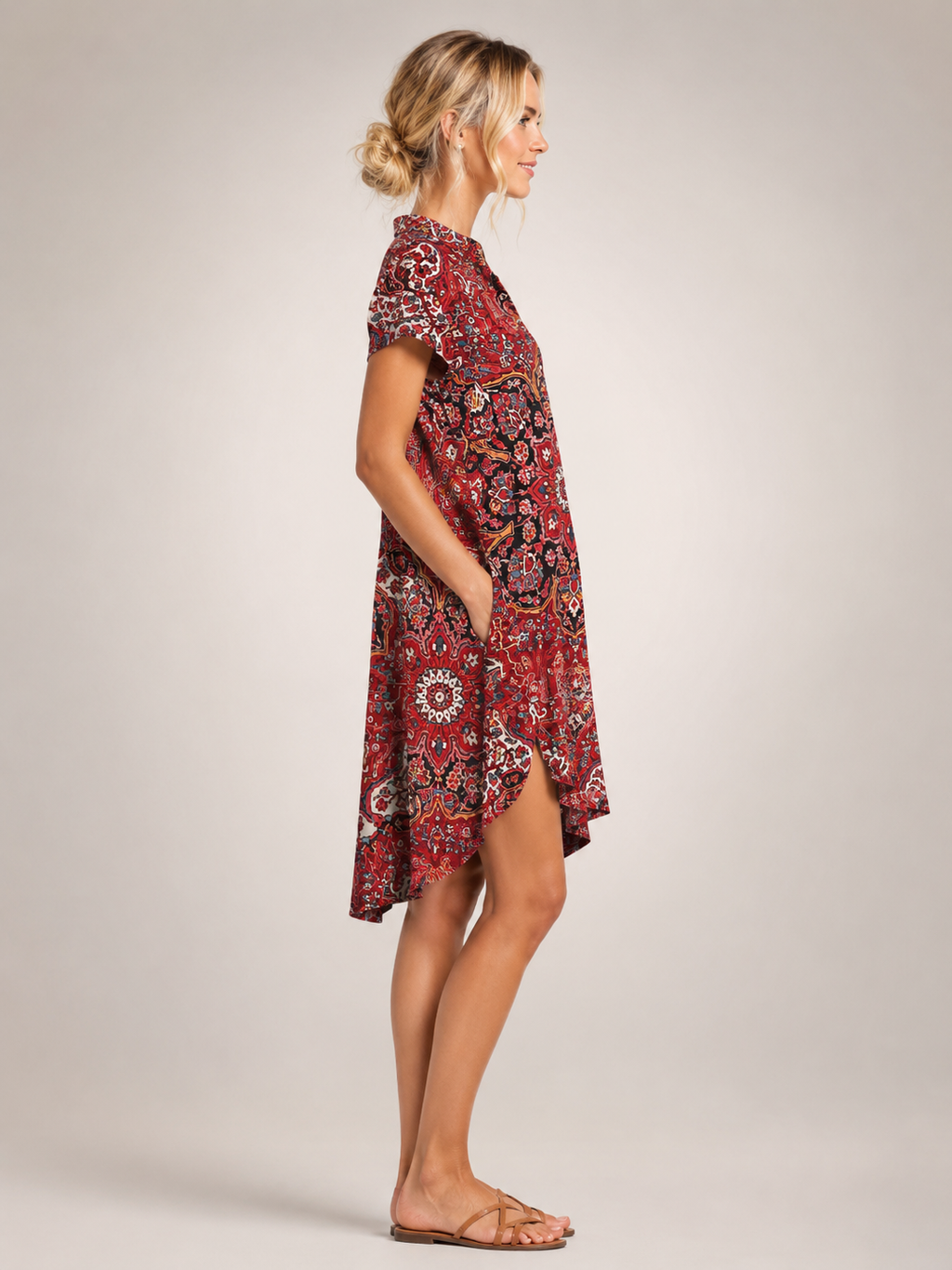 Klara | Vestido camisero corto floral con escote en V