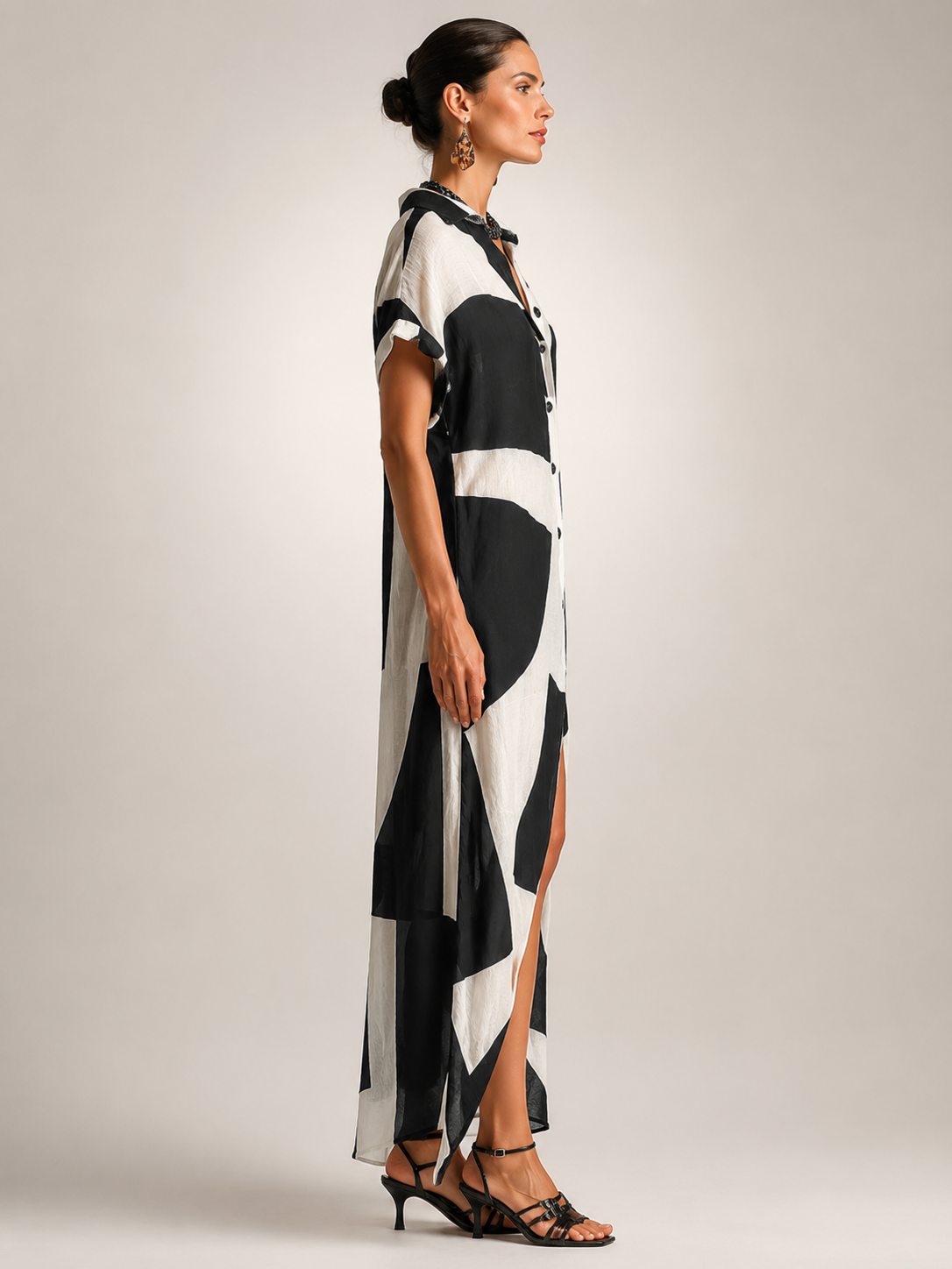 Roswitha | Vestido camisero maxi con estampado gráfico