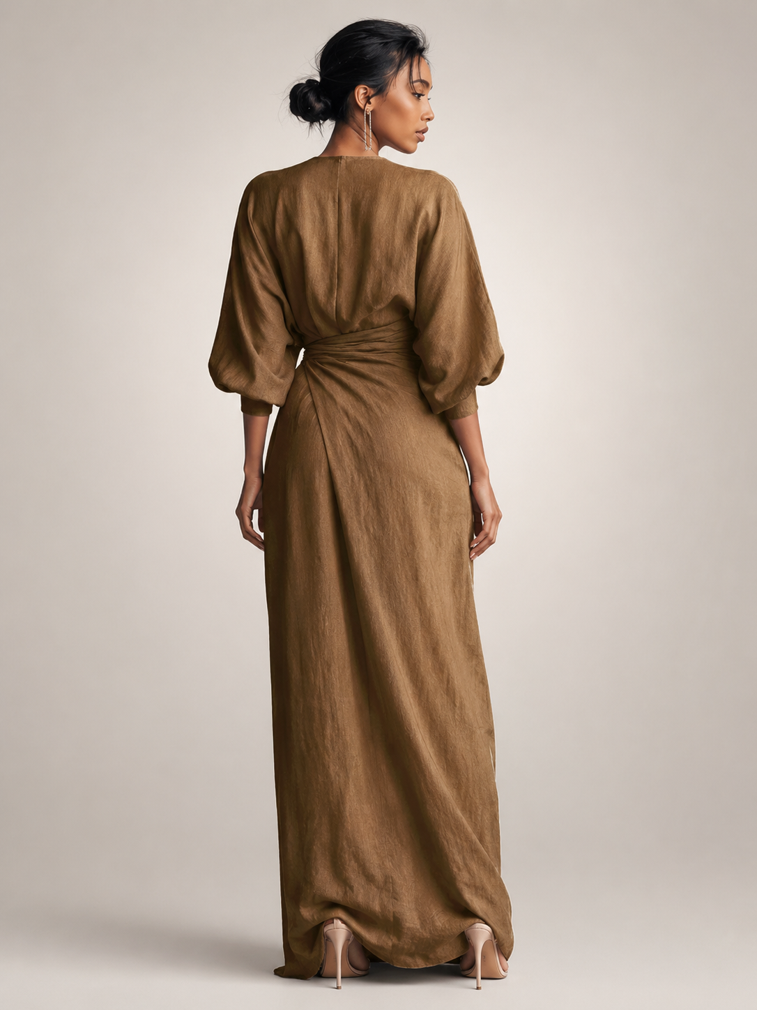 Leonore | Vestido maxi minimalista de lino con escote en V