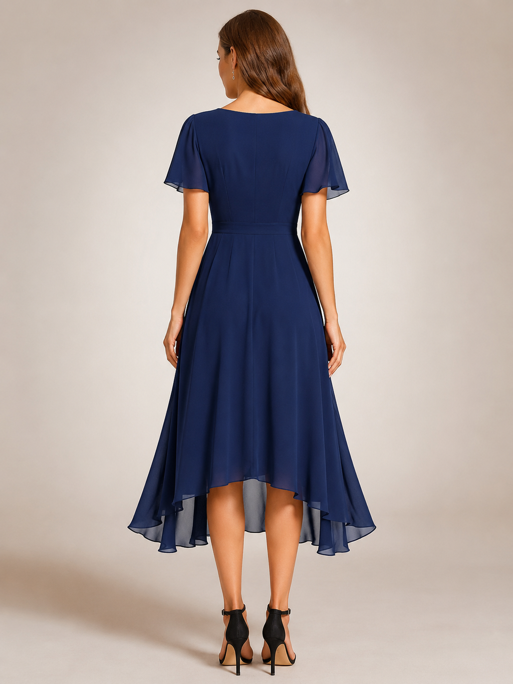 Reinhilde | Vestido maxi con bajo asimétrico y escote en V