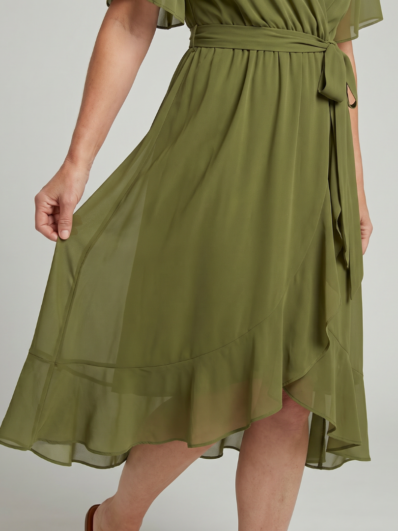 Nina | Vestido midi de efecto cruzado y bajo fluido
