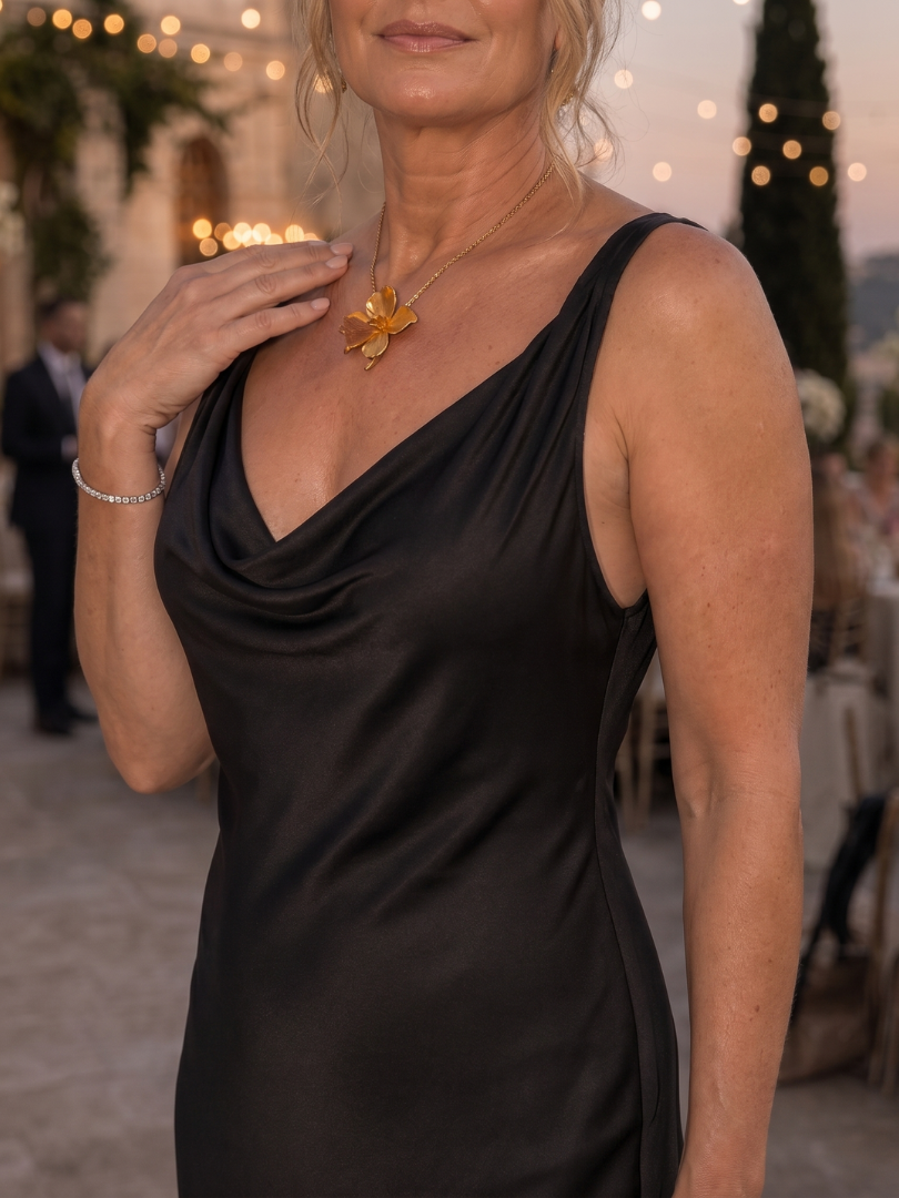 Verena | Vestido maxi sin mangas con escote drapeado