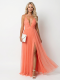 Lina | Vestido maxi plisado con escote de pico pronunciado