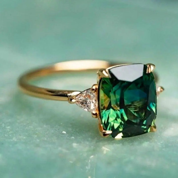 Elegante anillo cuadrado con esmeralda - Zelira