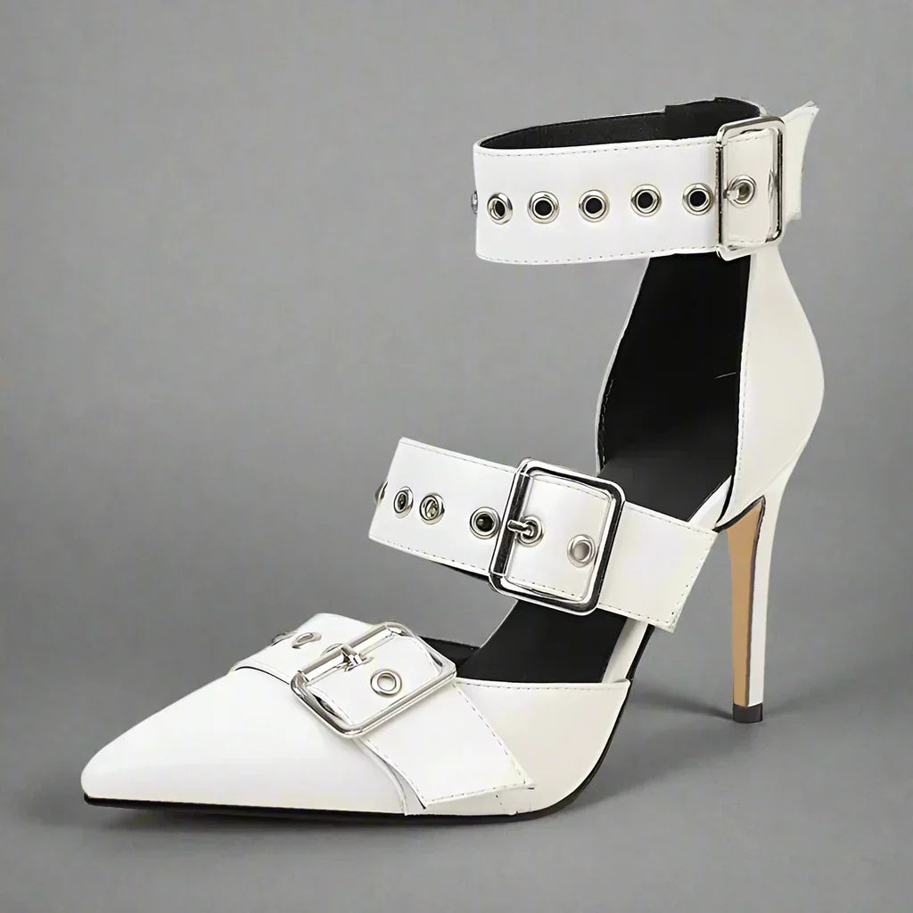 Konstanze | Stilettos de punta fina con tira de hebilla