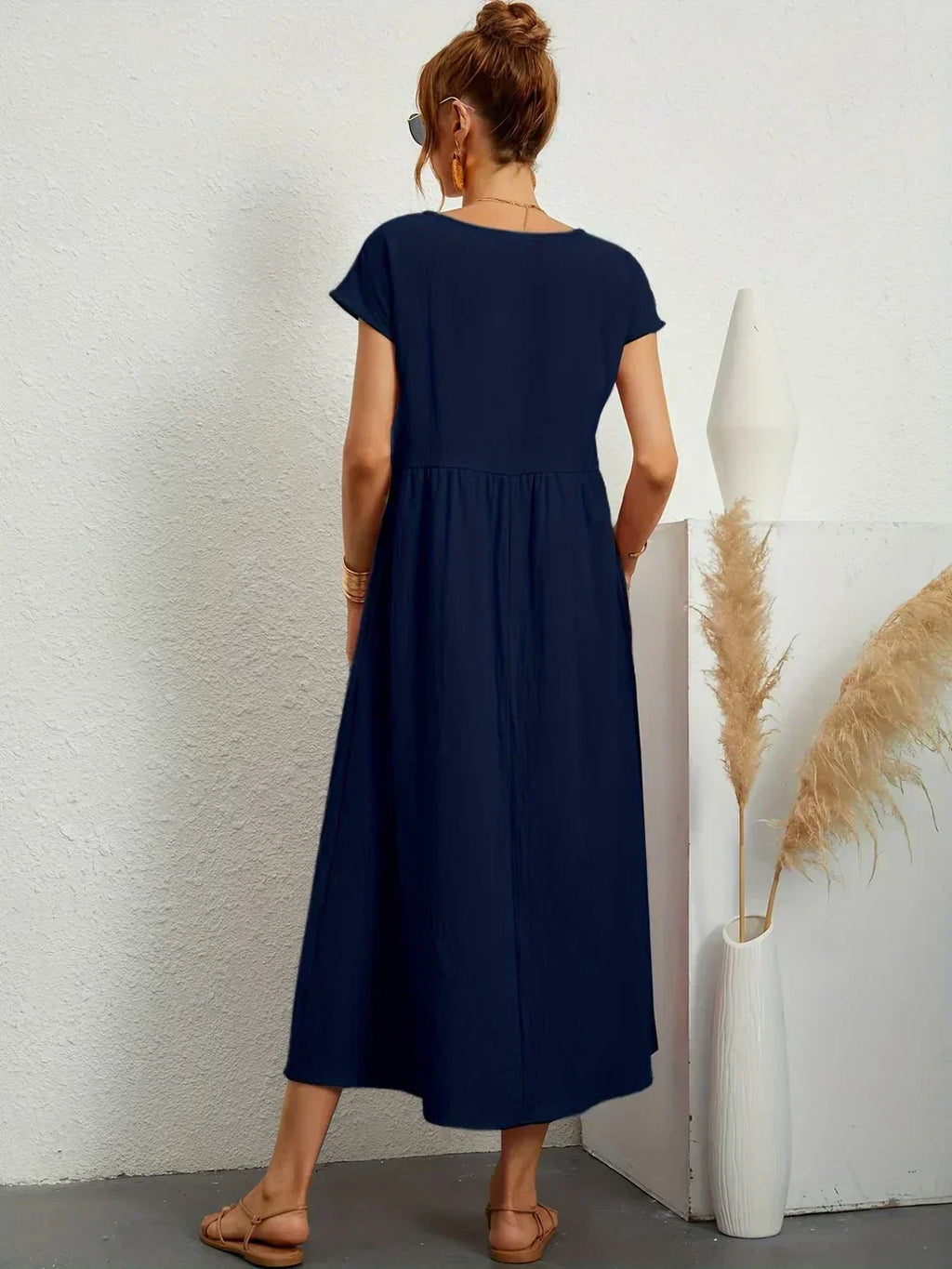 Sofia – Un vestido elegante de corte sencillo