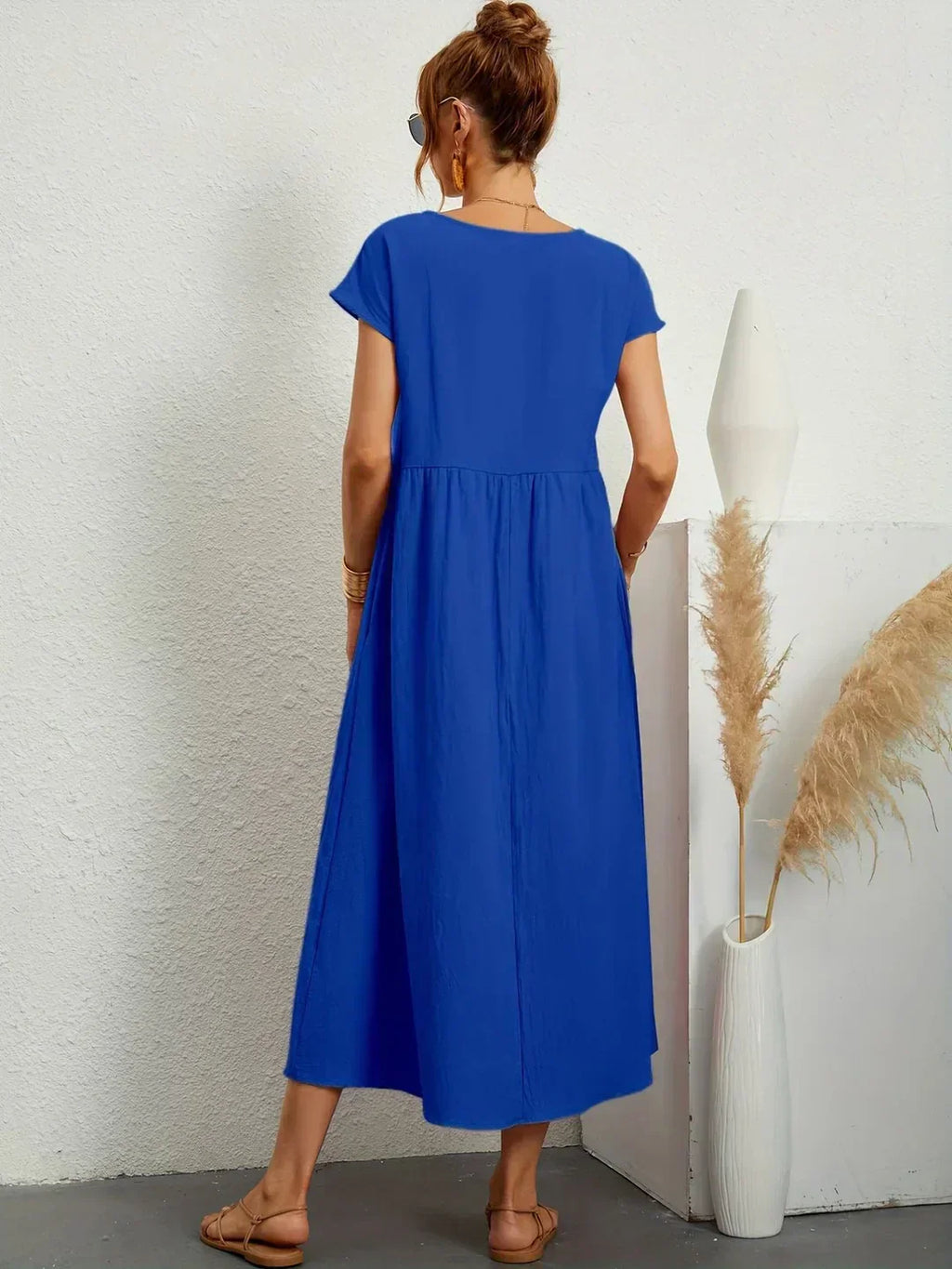 Sofia – Un vestido elegante de corte sencillo
