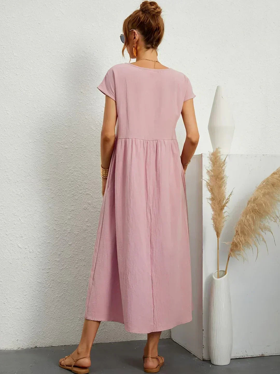 Sofia – Un vestido elegante de corte sencillo