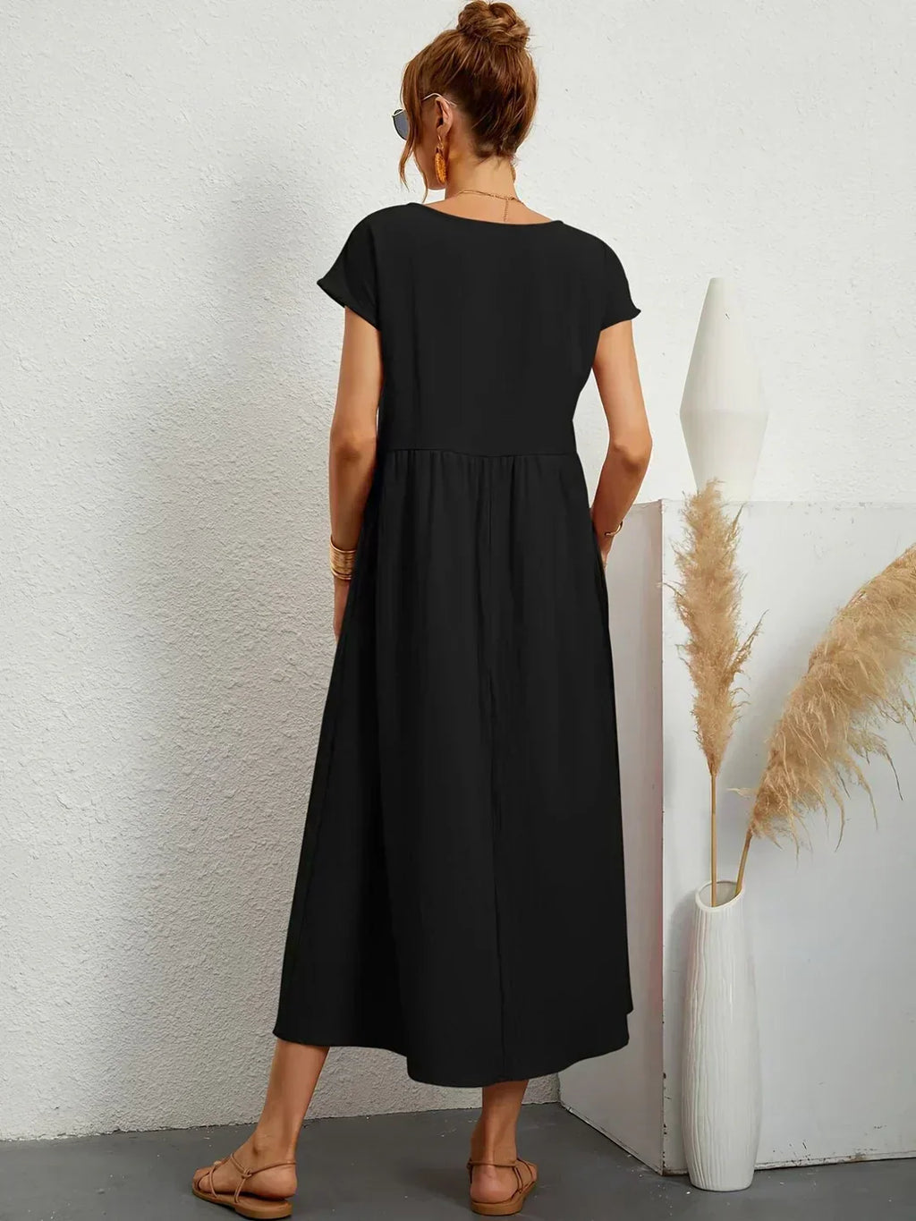 Sofia – Un vestido elegante de corte sencillo