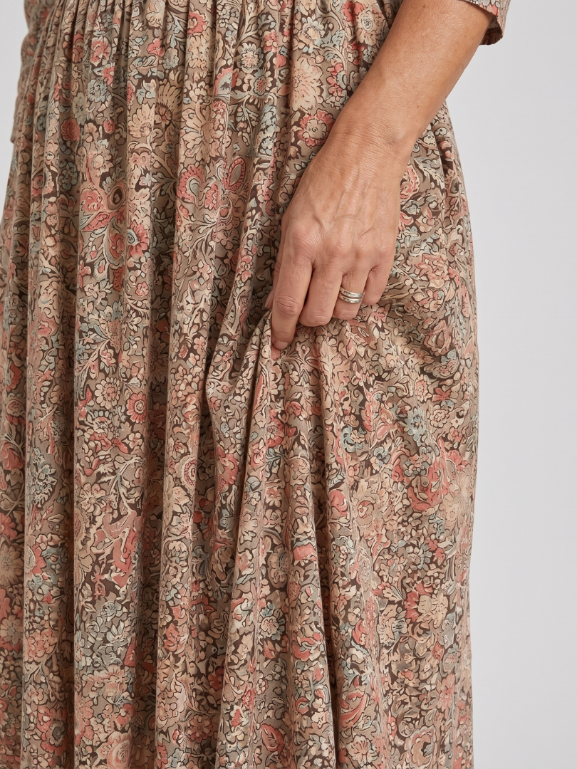 Antonia | Vestido floral vintage con botonadura