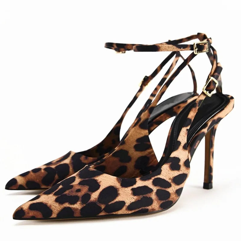Ernestine | Zapatos de tacón de aguja de punta fina con correa de tobillo