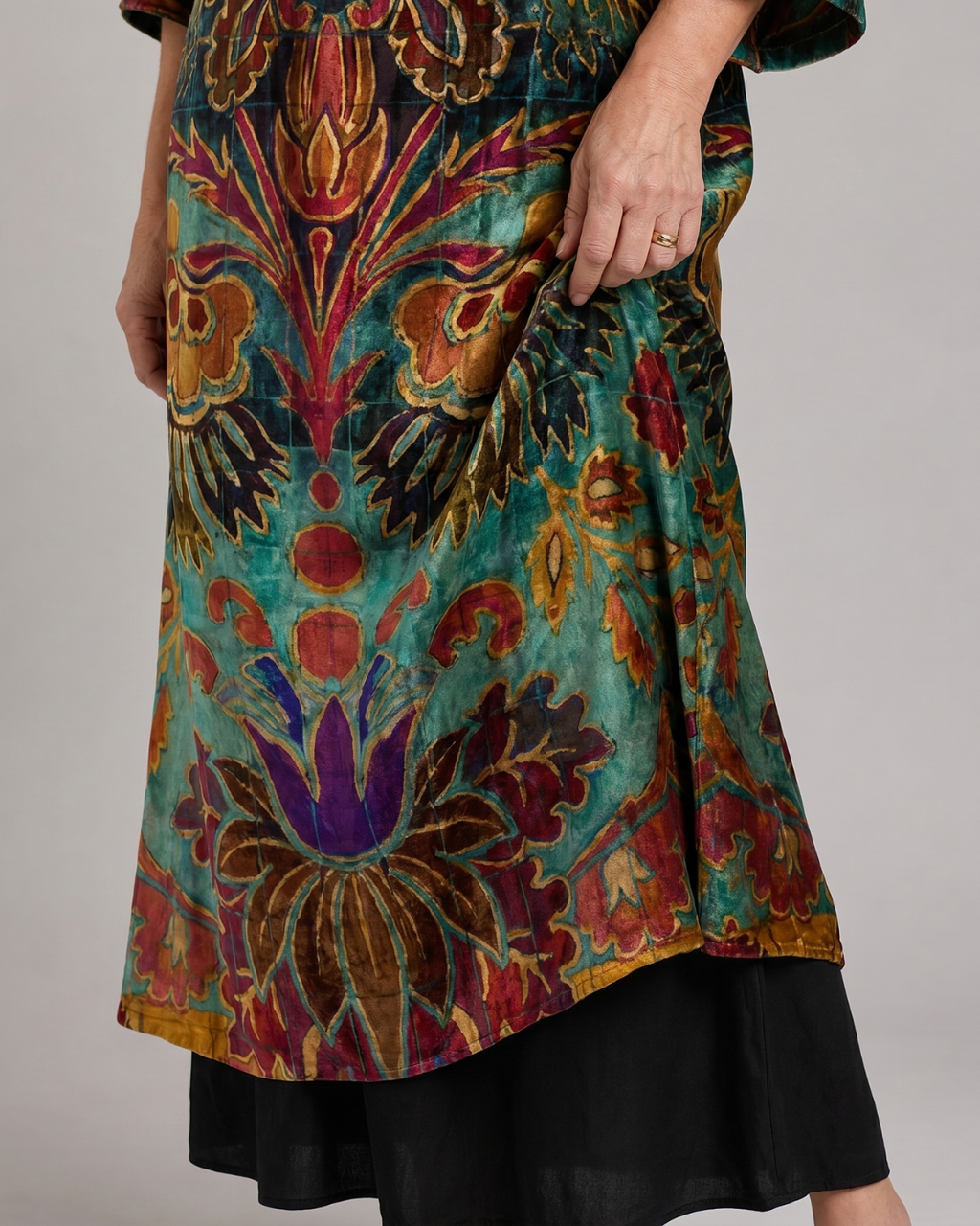 Hedwig | Vestido midi boho con estampado ornamental artístico