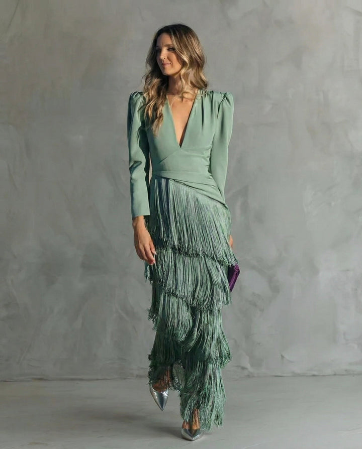 Chiara, Vestido Elegante con Mangas de Flecos de Zelira