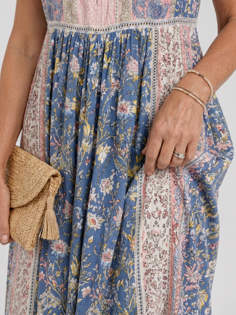 Johanna | Vestido midi floral con detalle de botones