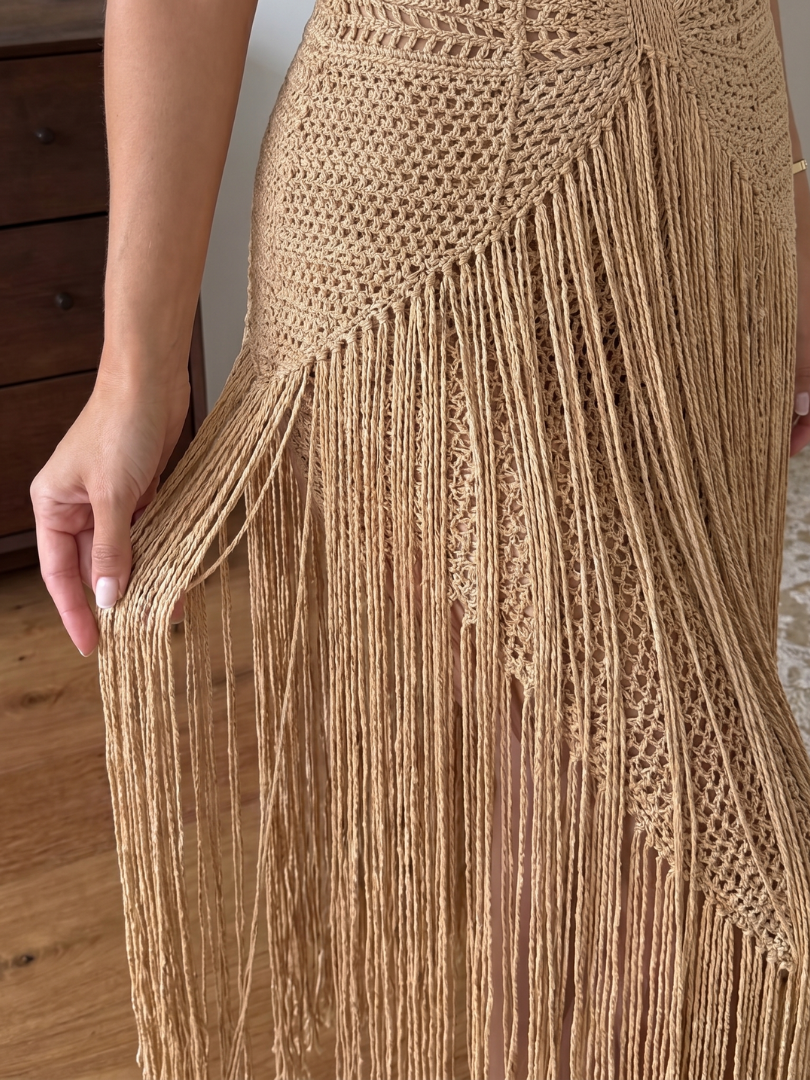 Marisa | Vestido largo de crochet con halter y flecos
