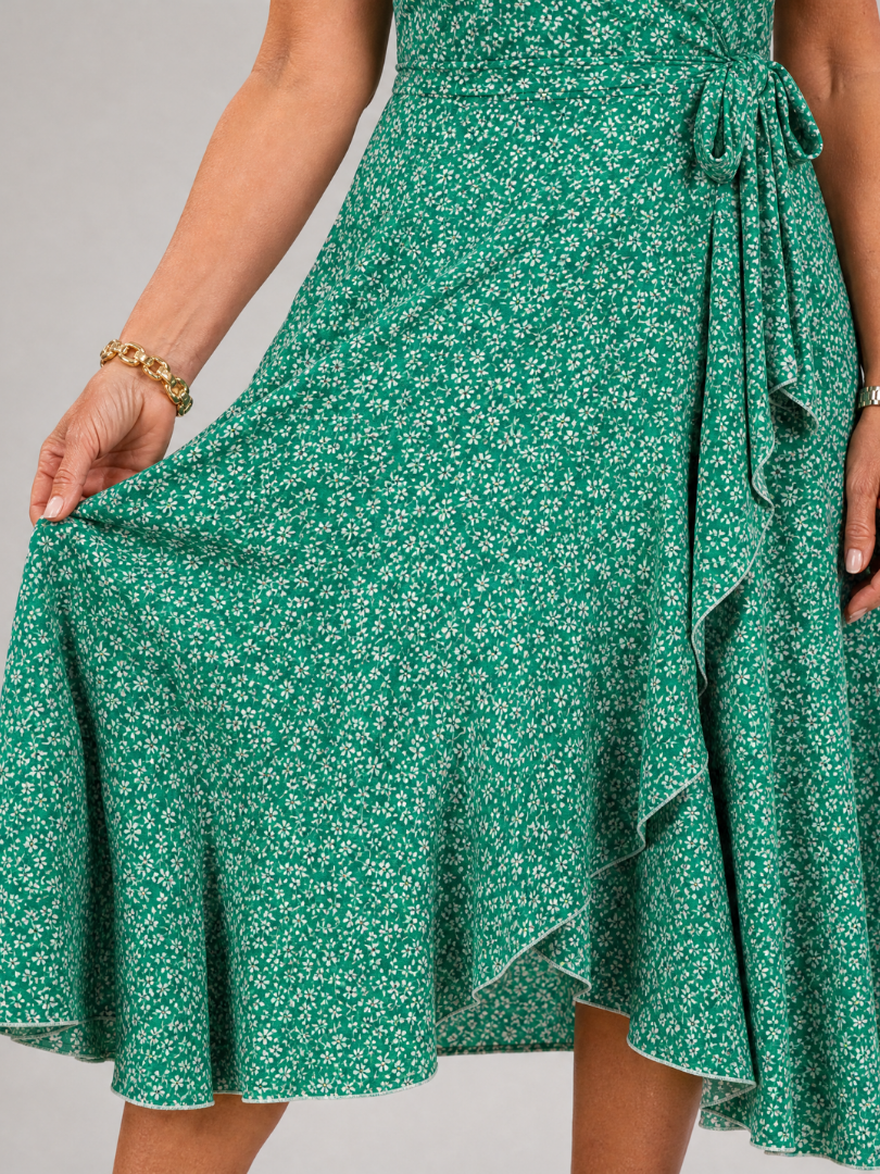 Marlene | Vestido cruzado floral con dobladillo de volantes