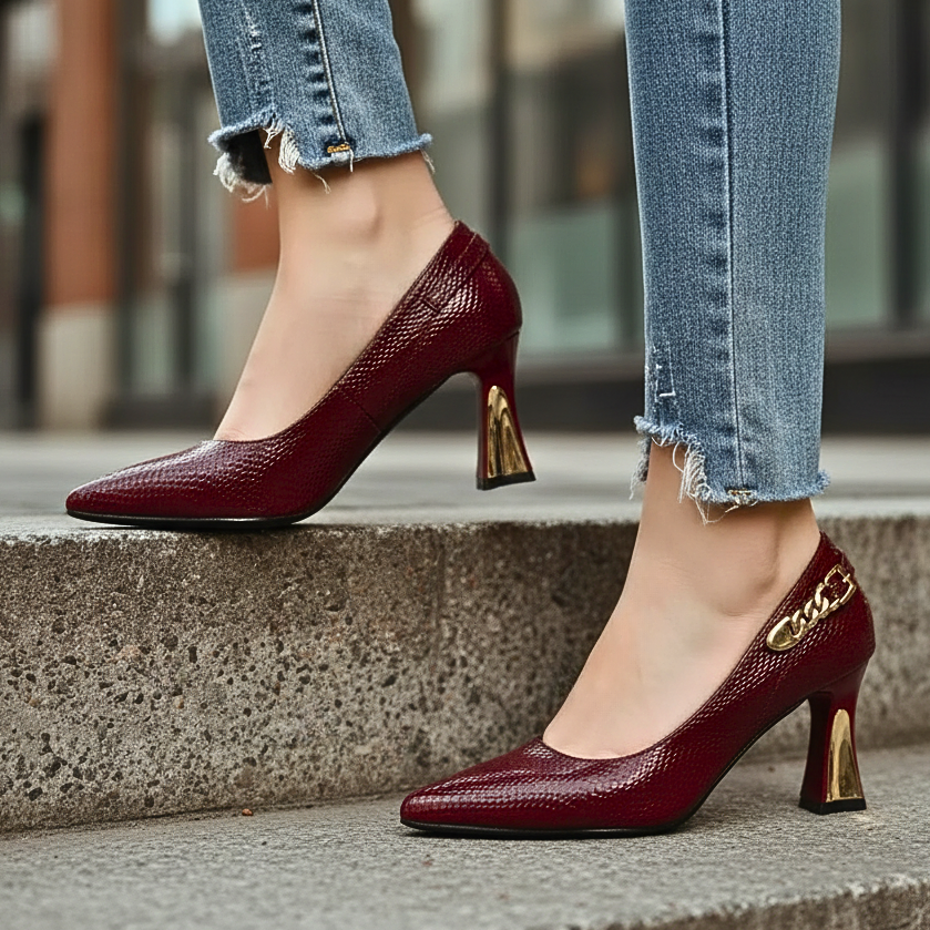 Wilhelmine | Zapatos de tacón de aguja con efecto serpiente y detalle dorado