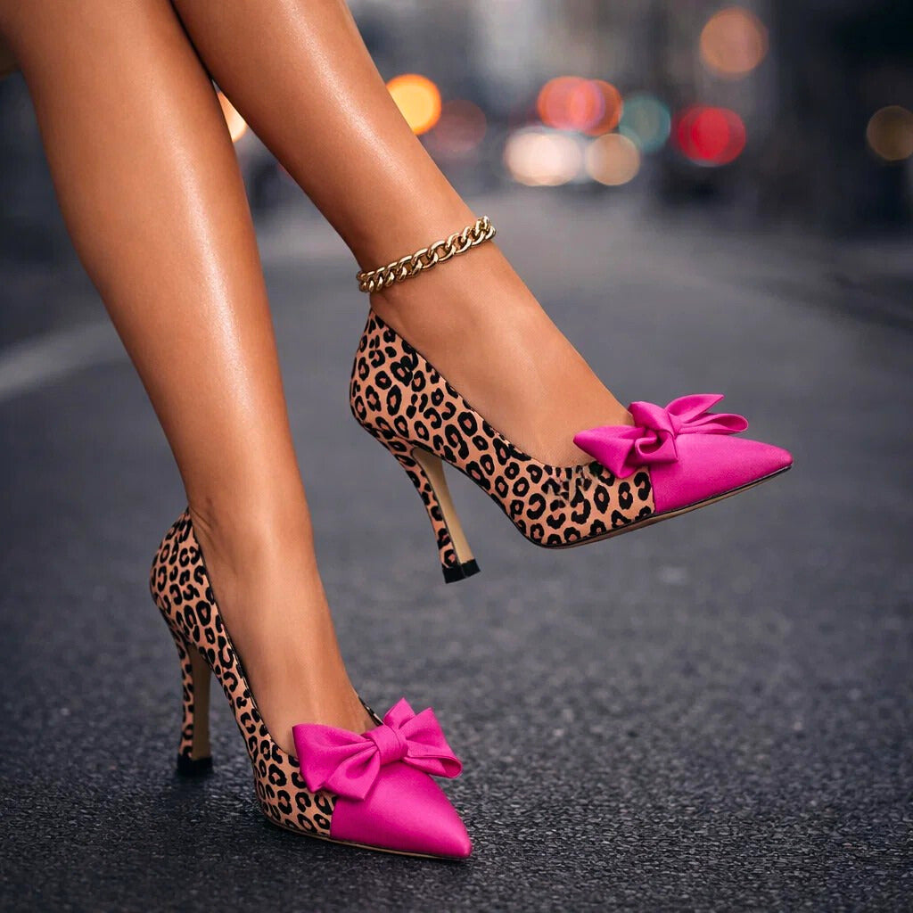 Wiltrud | Zapatos de tacón de aguja con estampado de leopardo y lazo