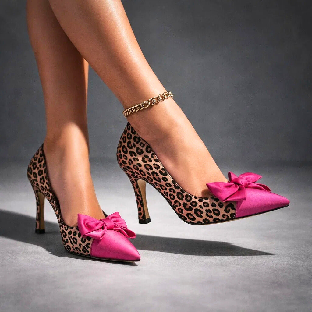 Wiltrud | Zapatos de tacón de aguja con estampado de leopardo y lazo
